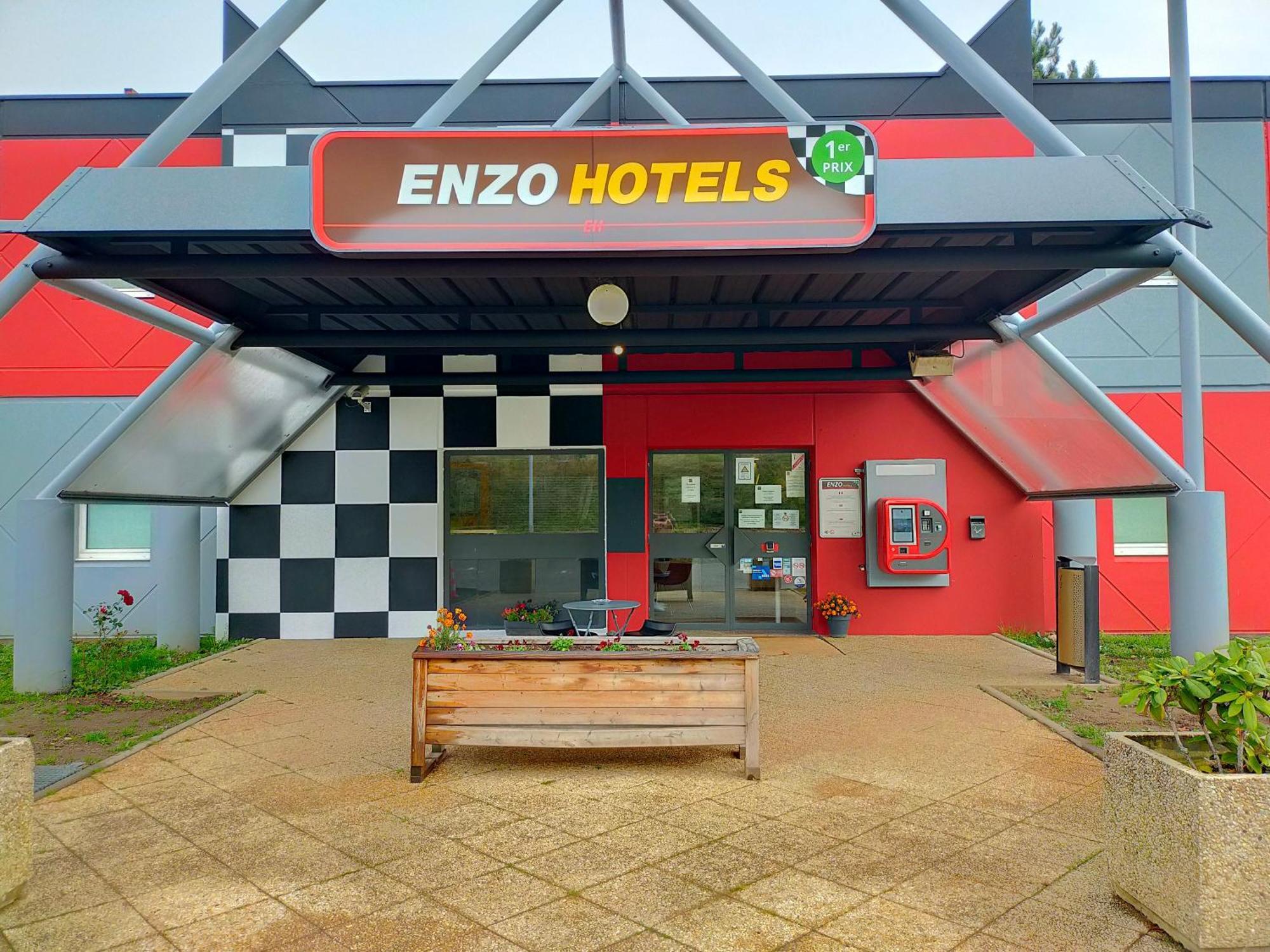 Enzo Hotel 1Er Prix Coudes Екстериор снимка