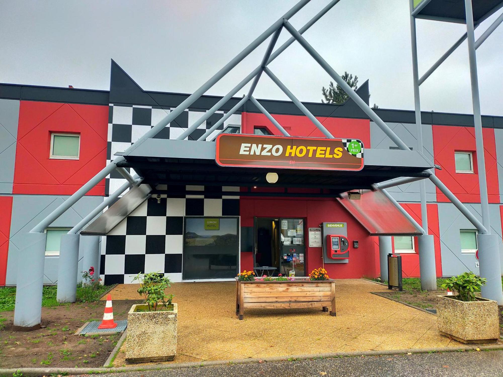 Enzo Hotel 1Er Prix Coudes Екстериор снимка
