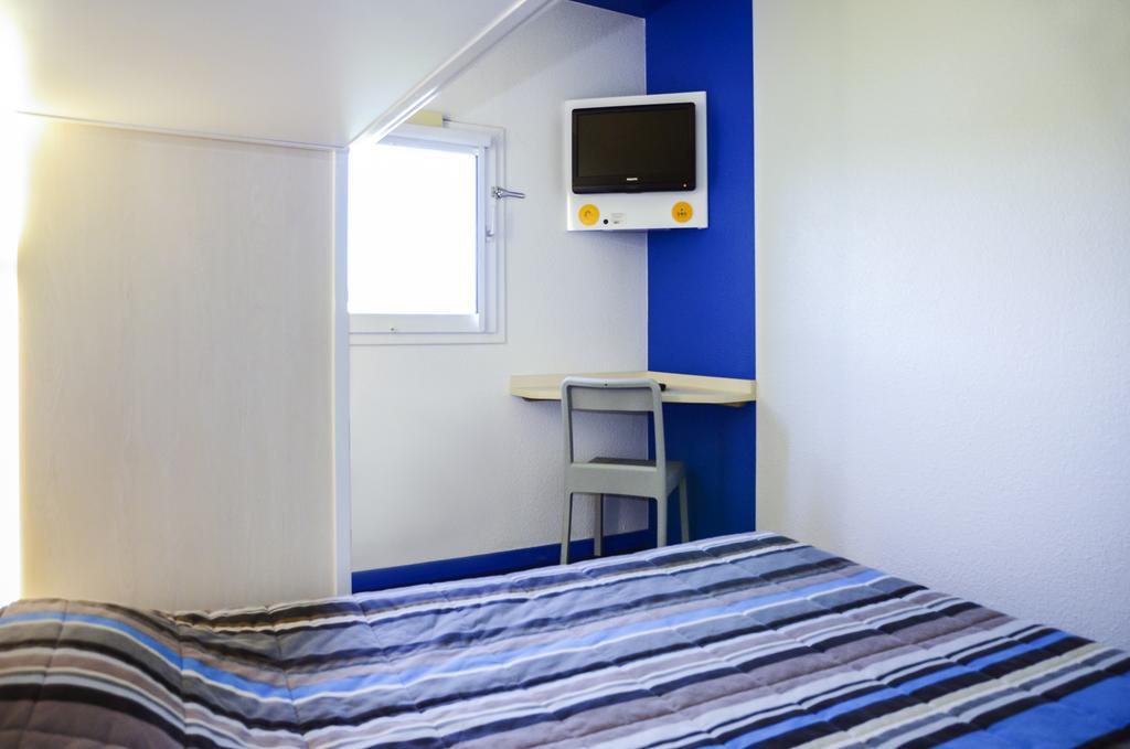 Enzo Hotel 1Er Prix Coudes Екстериор снимка